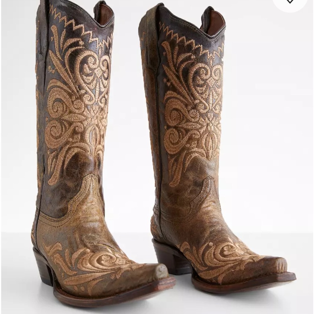 Circle G Tan and Brown Embroidered Heeled Boots